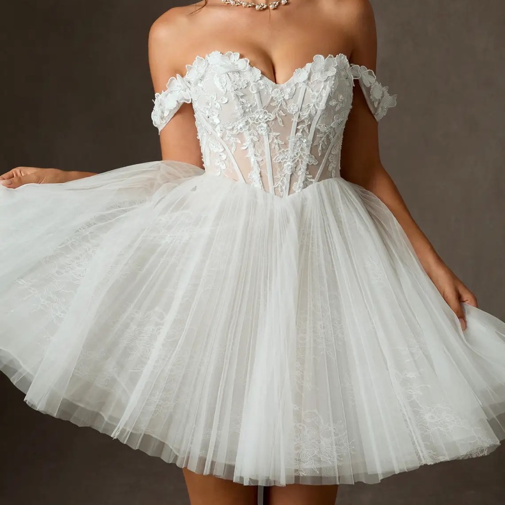 Off-Shoulder White Lace Tulle Mini Wedding Dress